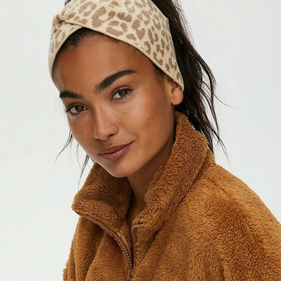 Aritzia Accessories - ARITZIA NWT Arielle Knit Headband O/S